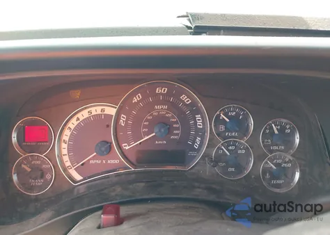 2002 Cadillac Escalade Standard z USA, uszkodzony, nr VIN 1GYEK63N32R220686